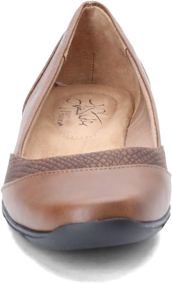 LifeStride Women's Deja Vu Ballerina Flats  Color Tan Size 8M